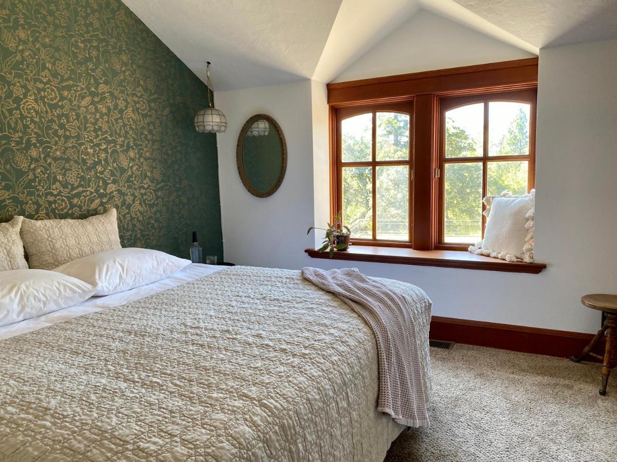 Mount Tom House Bed & Breakfast Harrisburg Ngoại thất bức ảnh